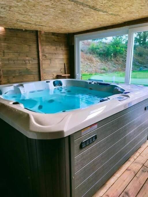 Gite Avec Spa Privatif* Saint-Symphorien-les-Buttes Exterior foto